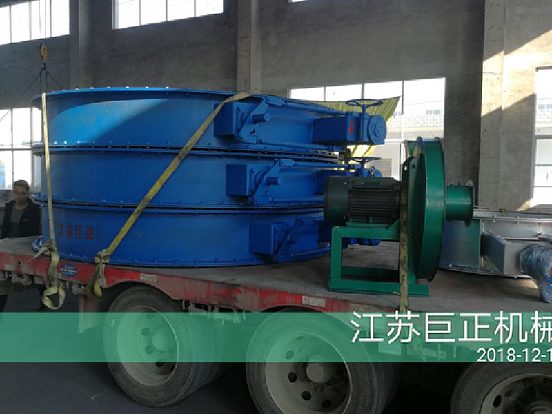 廈門客戶訂購(gòu)的擋板門驗(yàn)收合格，發(fā)貨準(zhǔn)備中