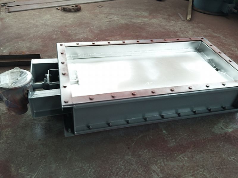 矩形擋板門（寬14M）制作完工，車間一覽